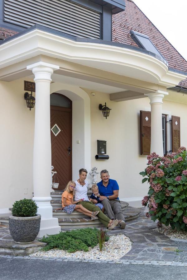 Das "Ferienhaus Eibiswald" Landhaus Refugium Im Schilcherland - Sauna Und Spa Esterno foto